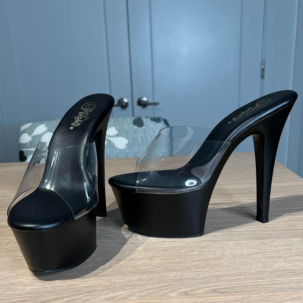 PLEASER PLATFORM SLIDE